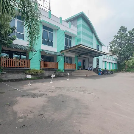 Urbanview Hotel Sagara Bogor-2